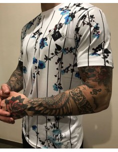 Camiseta flores