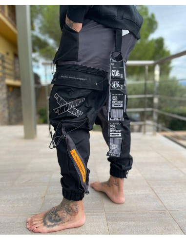 Pantalón negro /marca naranja