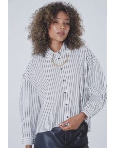 Camisa Blanca Rallas Negras...