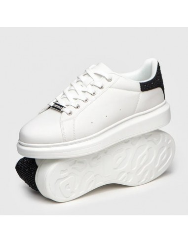 zapatilla Blanca talón Negro