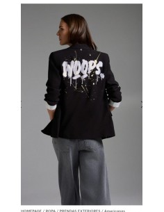 Blazer Negra Espalda con...