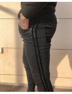 Pantalón skinny negro